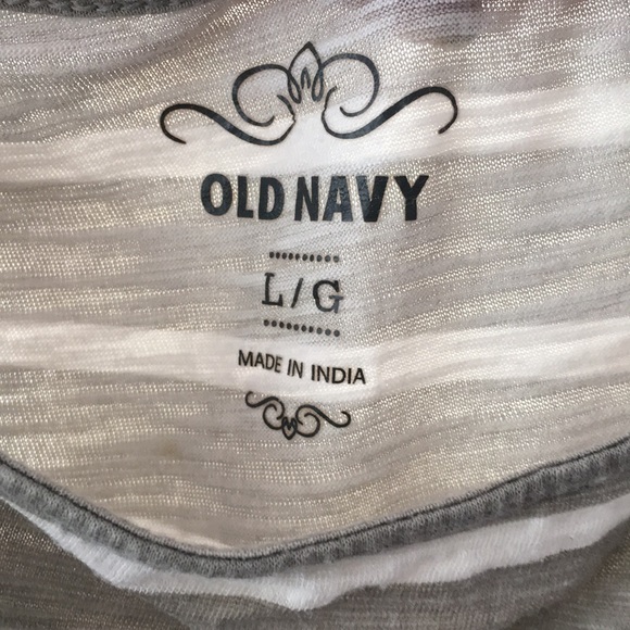 Old navy top - Picture 3 of 4